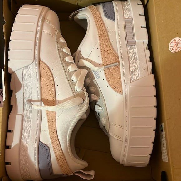 PUMA PLATFORM SNEAKERS - Picture 1 of 5